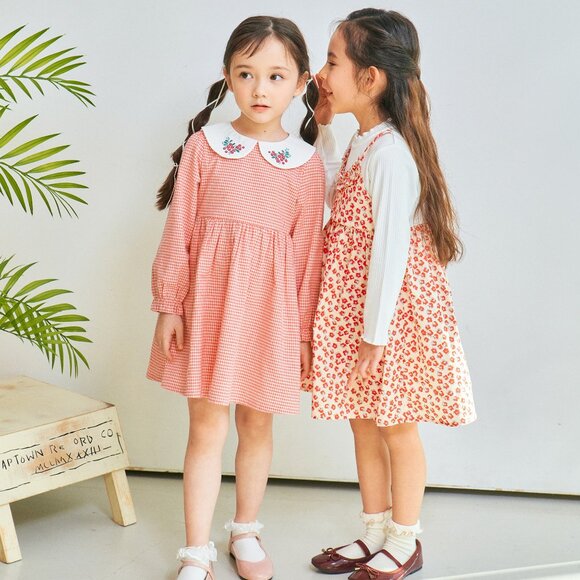 ToTo Heros Brick Checkered Dress with a Mini Bag